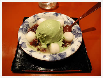 Dessert, Kanazawa, Japan: click for larger image (36K)