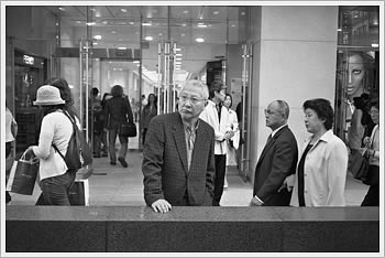 Ginza, Tokyo, April 10, 2004: click for larger image