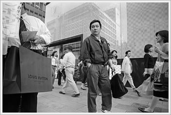 Ginza, Tokyo, June 4, 2004: click for larger image and comment