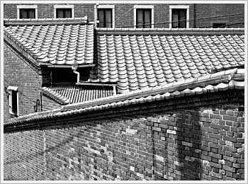 Higashi Yamate, Nagasaki, September 6, 2003: click for larger image (88K)