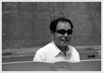 Father-in-law, Hitachi, May 4, 2003: click for larger image (20K)