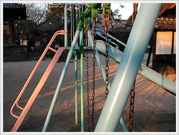 Souganji Temple grounds, Kazo (Saitama): click for larger image (71K)