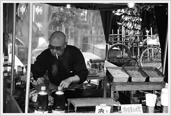 Asakusa, Tokyo, January 18, 2003: click for larger image (50K)